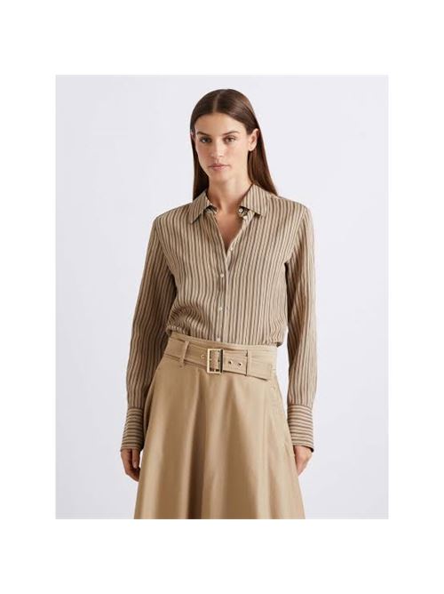 This viscose shirt is made a seasonal must-have, thanks to its versatility and warm hues. The clean-cut design and double button detail on the cuffs add a small, bold touch. MARELLA | 2613111131200001