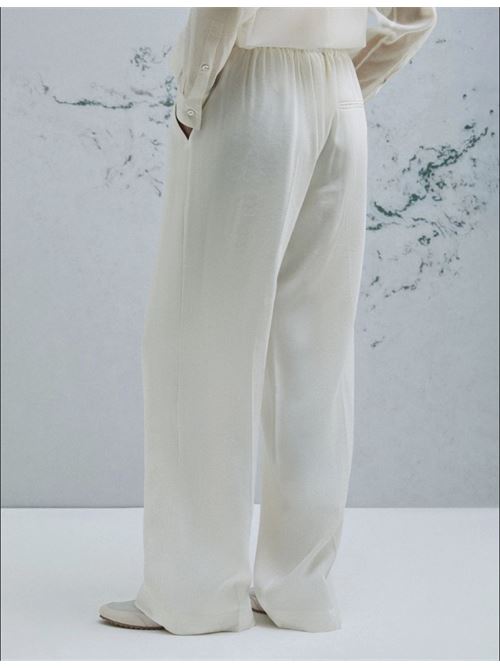 These trousers in soft stretch linen and viscose fabric truly epitomise the casual style. Perfect for the office, days off and summer outings that call for sandals. MARELLA MONOCHROME | 2613131115200004