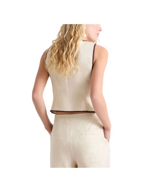 This new pure linen waistcoat, decorated with contrasting colour edges and embroidery, can be worn next to the skin like a sleeveless top. Lined for all-day comfort. MARELLA | 2613151012200003